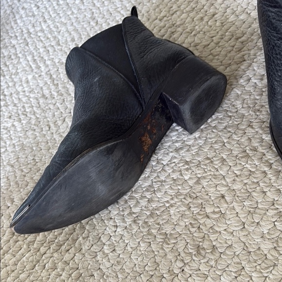 Acne Black Leather Ankle Boots with Pointed Toe and Elastic Panels - Picture 6 of 11